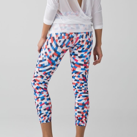 Lululemon Wunder Under Crop III
Capoeira Multi - Picture 2 of 9